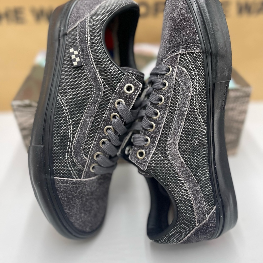 Vans WMNS Skate Old Skool
Quasi Asphalt Sneakers
VN0A5FCB107 - Picture 7 of 16
